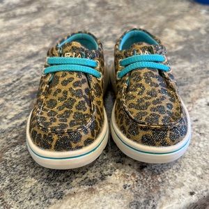 LikeNew girls Ariat slip on shoes